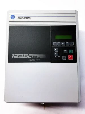 Allen-Bradley 1336 Plus II Drive 1336F-BRF-AA-EN-HAS2-AA-LA4-L6 NOS Foto 1 de 4