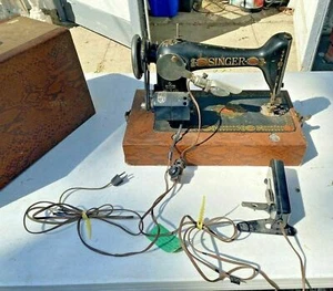 Vintage Antique Singer Redeye Sewing Machine - Picture 1 of 12