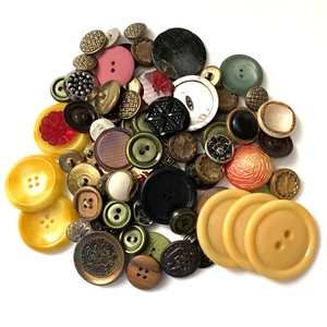 Lot of 75+ Vintage Large Round Buttons Sewing ~ Plastic & Metal ~ Some Matching - Picture 1 of 14