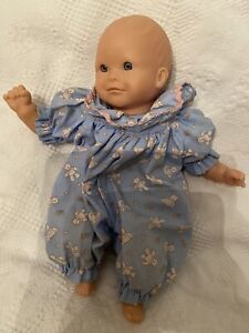 Mattel  Snookums Baby Doll 12’  Poupon  30 cm de 1996 comme Câlin Corolle