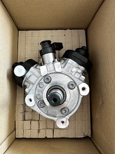 Pompa iniezione AUDI A4 A5 A6 Q5 Q7 VW TOUAREG 2.7/3.0 TDI  - Foto 1 di 5