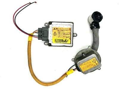 OEM 02-04 Infiniti I35 Xenon HID Hedlight Ballast & Igniter Socket 26055-8J100 - Image 1 of 2