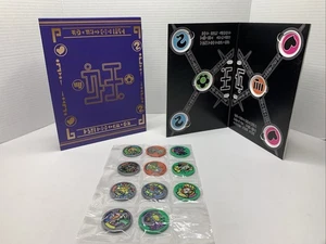 Lot of 11 Yo-Kai 2015-2016 Medals With Binder P118 - Picture 1 of 12