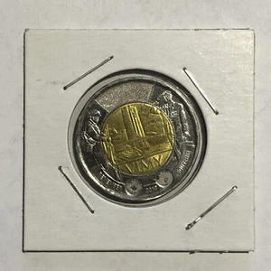 2017 Vimy Ridge - Remembrance Day Canada $2 Dollars Toonie - Circulated - Picture 1 of 3