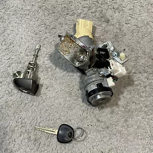 2010-2013 Kia Forte Ignition Switch with Key Door Lock - Picture 1 of 12