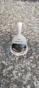Weihnachtsglocke Feiertag 1982 mit Winerszene ohne Karton - Bild 1 von 9