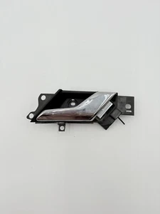 ⭐️ 2012-2015 CHEVROLET CAPTIVA REAR RIGHT SIDE INTERIOR DOOR HANDLE OEM - Picture 1 of 4