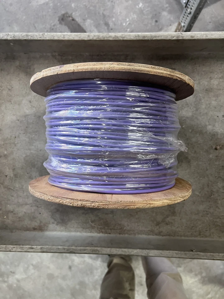 Alambre de cobre púrpura 500' - #10 XHHW.  CANTIDAD disponible Foto 1 de 2