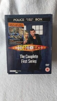 DOCTOR WHO COMPLETE FIRST SERIES DVD BOX SET(TARDIS EDITION RARE)LIKE NEW - Image 1 of 4