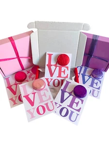 Kleine Leckereien! Jubiläum/Hochzeit etc. - ein Schokoladen-LIEBES-Motiv in einer Box. - Bild 1 von 11