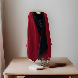 Mantón Lana Laine 100% Lana Hecho en Italia Rojo y Negro Envoltura Reversible con Flecos - Imagen 1 de 12