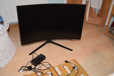 Samsung Odyssey Neo G7 32" 4K gaming monitor PS5 PC - collection only - Image 1 of 4