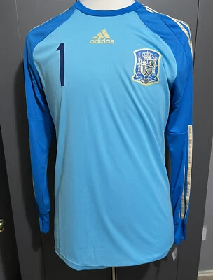 西班牙球员发行 Adizero 8 西班牙衬衫守门员 Iker Casillas 球衣 — 第 1/3 张图片