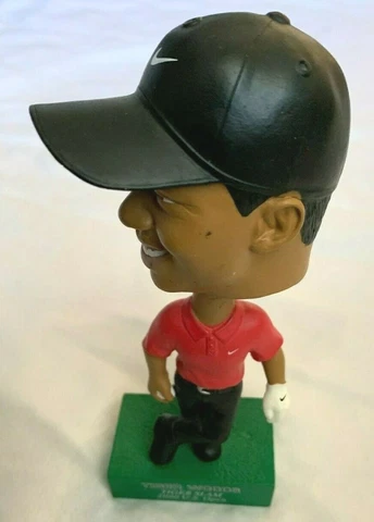 Tiger Woods Golfer 7" Bobble-Head Figurine - 2000 US Open Cover
