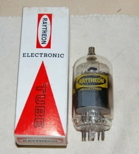 Nuevo en caja tubo vintage Raytheon/Sylvania 6JM6A - Imagen 1 de 6