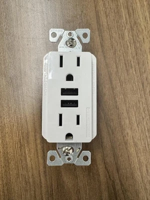 (2 Units) Eaton TR7765 Duplex Receptacle / (2) USB-A Charger, White, NEW - Image 1 of 4