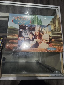 The Wizard of Oz Tin &  Sealed 1998 Calendar - Picture 1 of 9