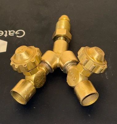 Divisor de gas de latón con válvula en Y Western Enterprises 5/8-18 M 200 psig 🔧 Foto 1 de 4