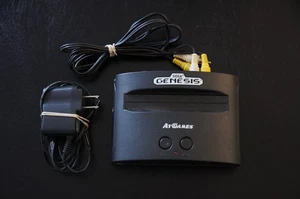 CONSOLE GIOCO SEGA GENESIS ATGAMES CLASSIC - Foto 1 di 4