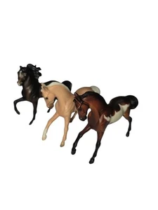 Breyer Reeves Konvolut 3 Minipferde 1999 verschiedene Rassen Vintage  - Bild 1 von 21
