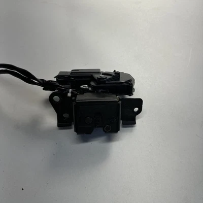 2005-2009 TOYOTA PRIUS TRAVA TRASEIRA PORTA DE ELEVAÇÃO TRAVA DE ENERGIA FABRICANTE DE EQUIPAMENTO ORIGINAL - Imagem 1 de 4