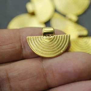 10 Stammesanhänger Ethnische Anhänger Religion Schamanen DIY Schmuck Gold - Picture 1 of 8
