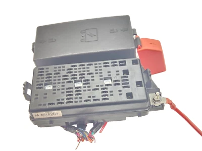 2008-2011 BUICK LUCERNE CADILLAC DTS REAR FUSE BOX UNDER SEAT 13697145 NO RELAYS - Image 1 of 4