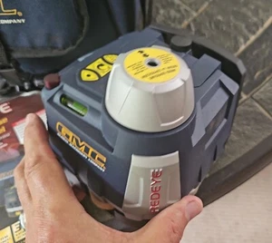 Herramienta de carpintería de construcción nivel láser pulso giratorio GMC Redeye - Imagen 1 de 7