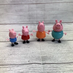 Peppa Pig Familie 2,5" Figur Menge 4 Mama Papa George Jazwares Spielzeug - Bild 1 von 4