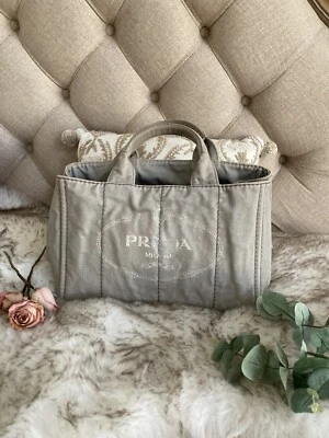 AUTÉNTICO Bolso de Mano Prada Mediano Logo Canapa 🌸🌸CHIC 🌸🌸 DEFECTUOSO ❣️❣️ Foto 1 de 4
