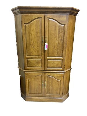 62857 Gabinete de esquina de roble Soporte de televisión Gabinete de entretenimiento Foto 1 de 4