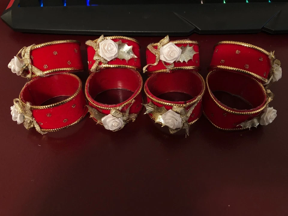 Servilleteros de Navidad hechos a mano, rojos con flores blancas, juego de 8 Foto 1 de 1