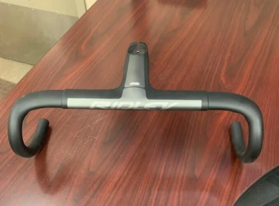Ridley Aero Bar 440 120 con montaje para ordenador Foto 1 de 4