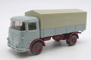 Camión B025.1 Büssing LU 7 2A plataforma lona gris sin imprimir bicolor USADO - Imagen 1 de 5
