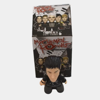 Figura Vinilo TITANS The My Chemical Romance Three Cheers Versión Mikey Way 3" Foto 1 de 4