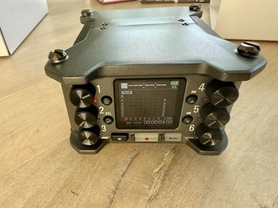 Zoom F6 Field Recorder - Image 1 of 4