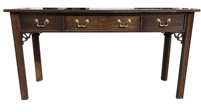 Mesa consola vintage estilo Chippendale chino Ethan Allen con tres cajones Foto 1 de 4