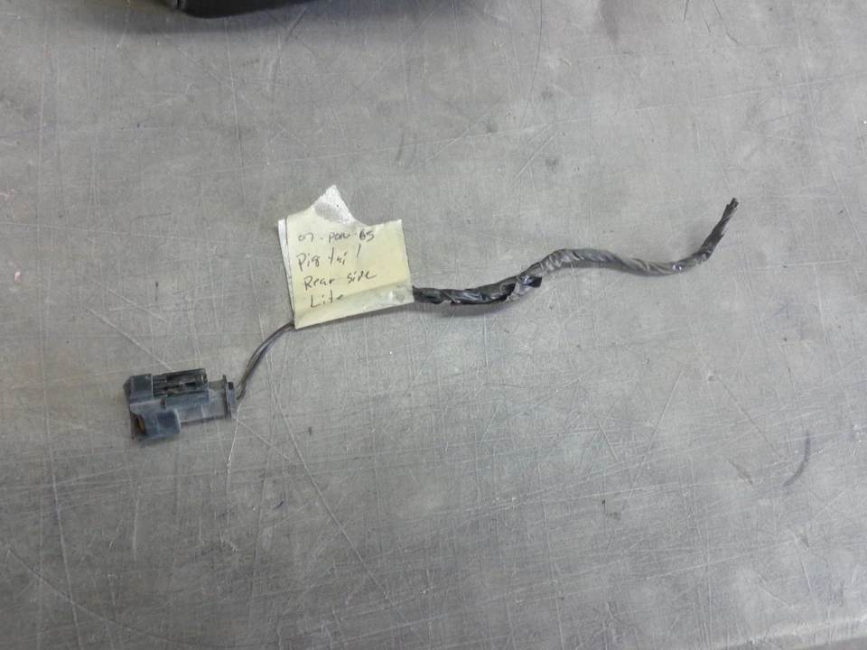 Arnés de cables de luz marcadora trasera Pontiac G5 y Colbalt 07 08 09 10 2 puertas Foto 1 de 1