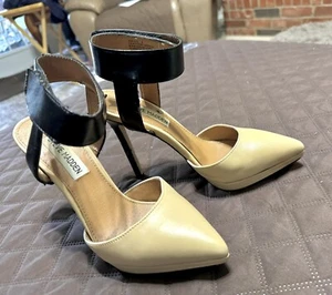 Steve Madden Magie Leather Heels Pumps Beige w. Black Ankle Strap - Size 6 - Picture 1 of 11