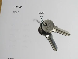 BMW UNCUT KEY BLANK x 1 - COLE BM2 - VINTAGE BMW - Picture 1 of 3