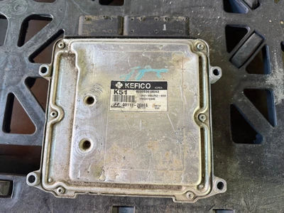 Computadora motor Hyundai Accent 1.8 OEM 08 09 ECU ECM PCM 39111-26BE6 Foto 1 de 3