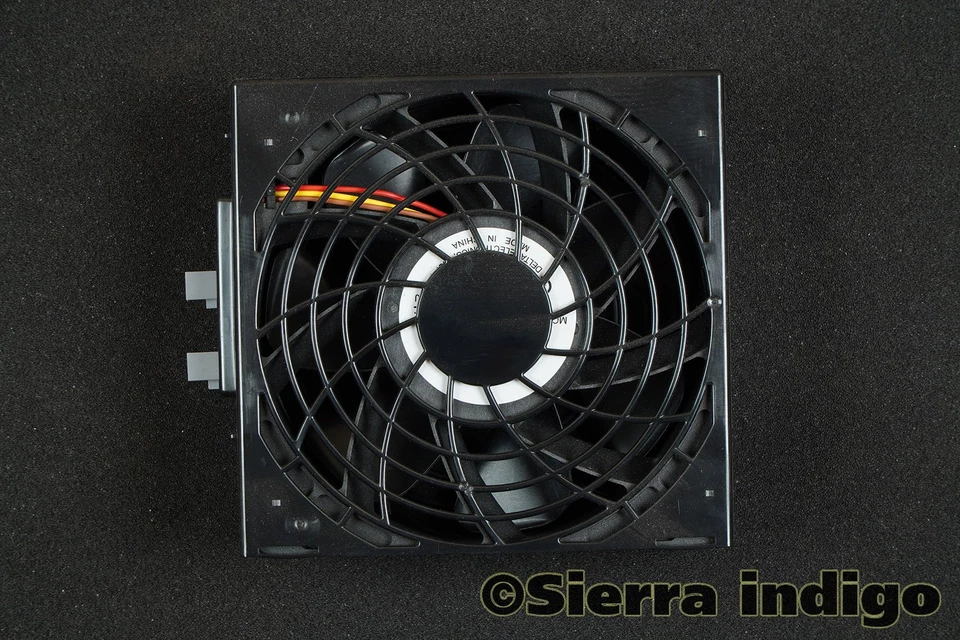 IBM FRU 74Y5220 Power 740 Series Hot Swap Fan 60.55X33.004 - Image 1 of 1