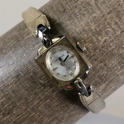 Reloj De Colección Helbros Mujer Vestido 21 Joyas Tono Dorado Ovalado Mecánico Cuerda 14mm 6" Foto 1 de 4
