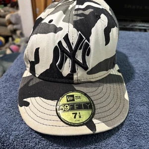 New York Yankees Hat New Era 7 1/8 Camo - Picture 1 of 17