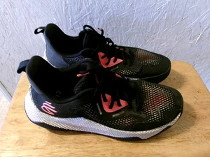 Under Armour Curry HOVR Splash 3 Black Beta Men Basketball Shoes size 11 - Picture 1 of 7