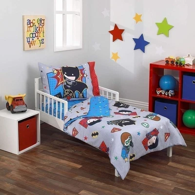 Juego de cama de 4 piezas Justice League para niños pequeños Foto 1 de 4