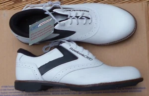 REEBOK "COURT MANAGEMENT" DONNA SCARPE DA GOLF PELLE BIANCO/NERO SUOLA TRAC LISTINO $60 - Foto 1 di 4