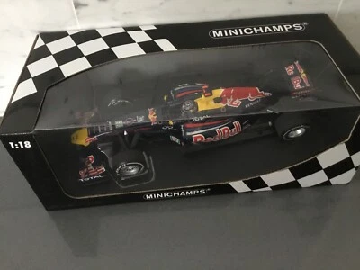 1/18 Vettel World Champion 2011 Japan GP Winner Red Bull RB7 Minichamps - Image 1 of 4