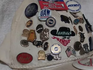Vintage Lot of 32 UAW, United Auto Workers Lapel Hat Pins Trade Union Unused - Picture 1 of 8