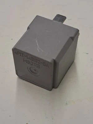 1 relé Ford Jaguar X S OEM 4F1T-14B192-BA H8QTB Escape Ranger F150 F250 Fusion  Foto 1 de 4